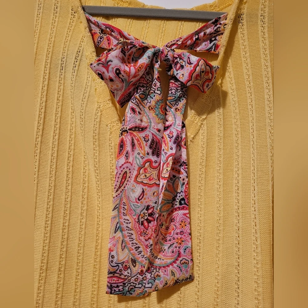 Daytrip bow back loose fitting top - Picture 3 of 4